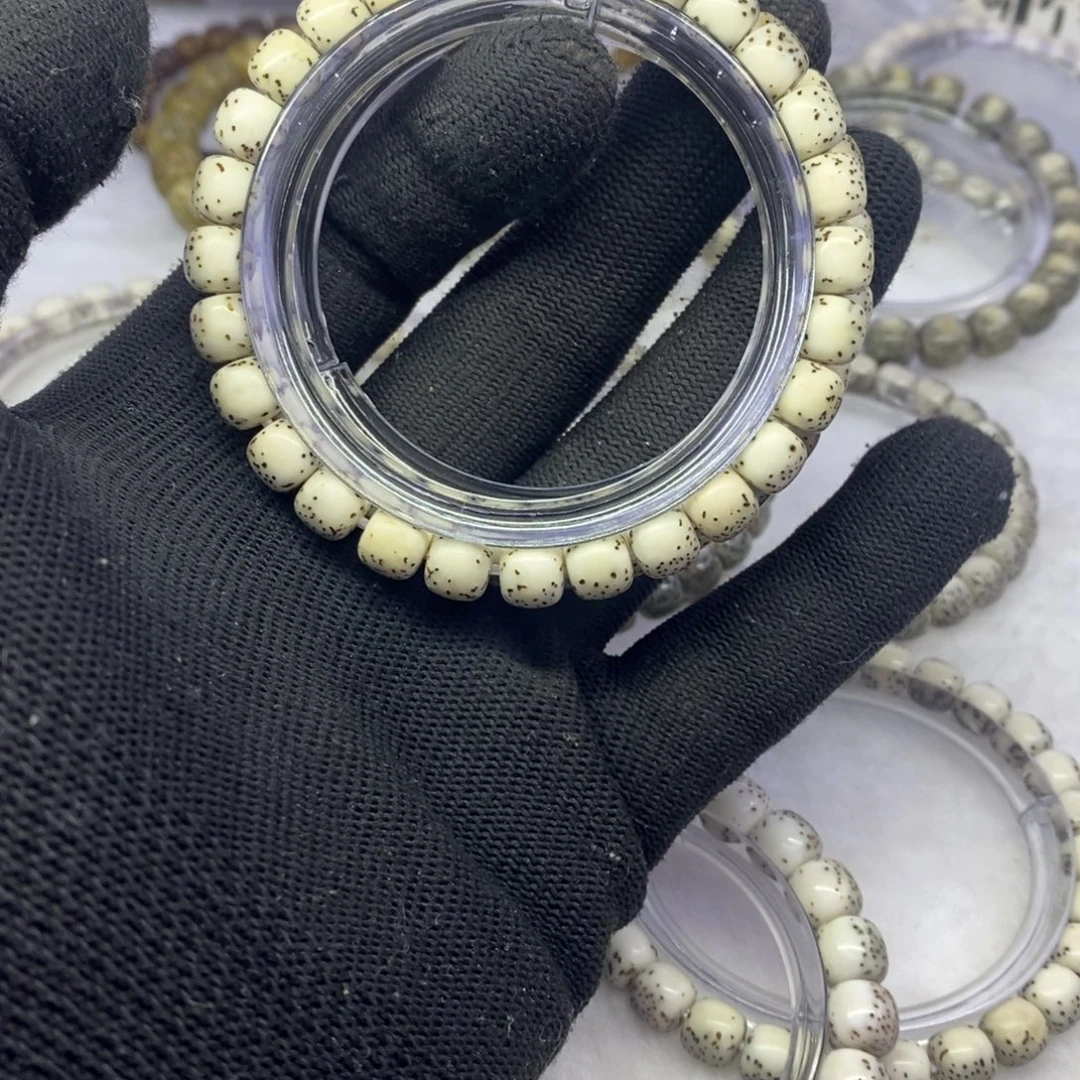 星月菩提吊坠河豚卡8石玉料