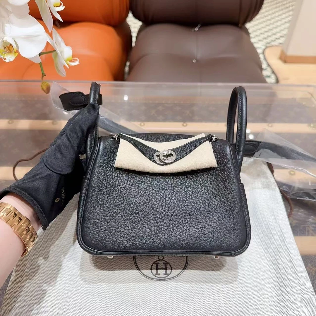全新未使用 Hermes/爱马仕 mini lindy 黑银TC皮w刻