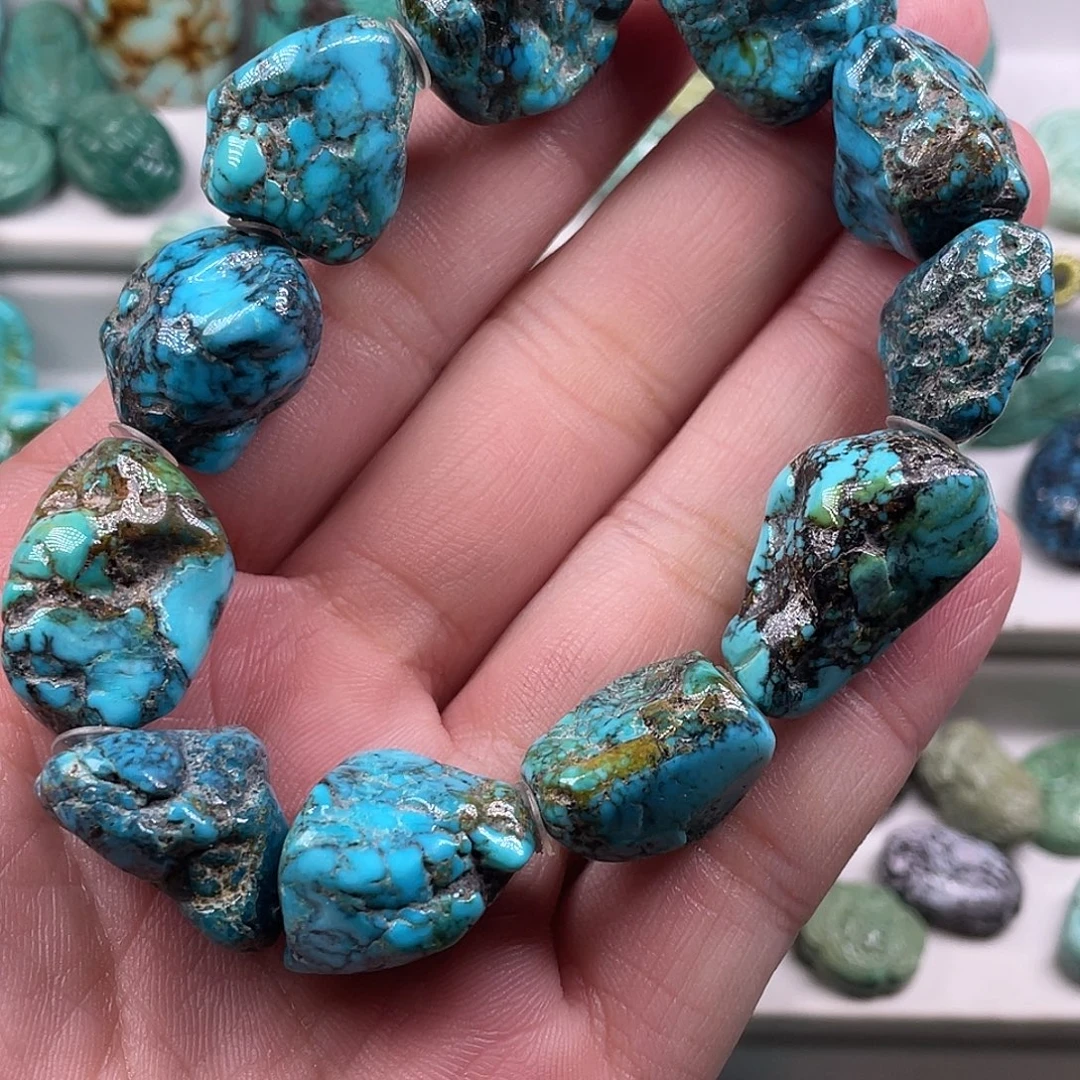 绿松石未镶嵌颈饰