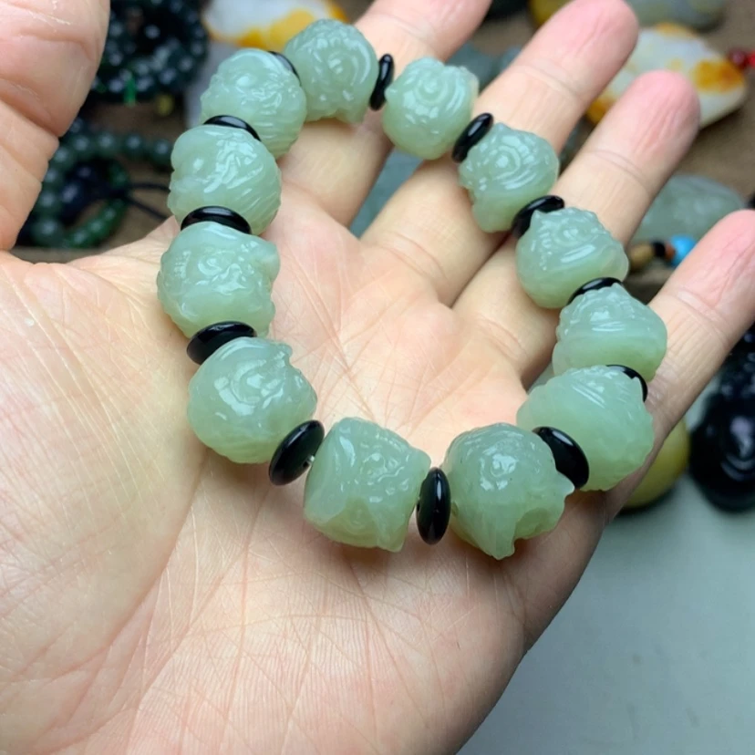 【闪购商品】颈饰未镶嵌和田玉