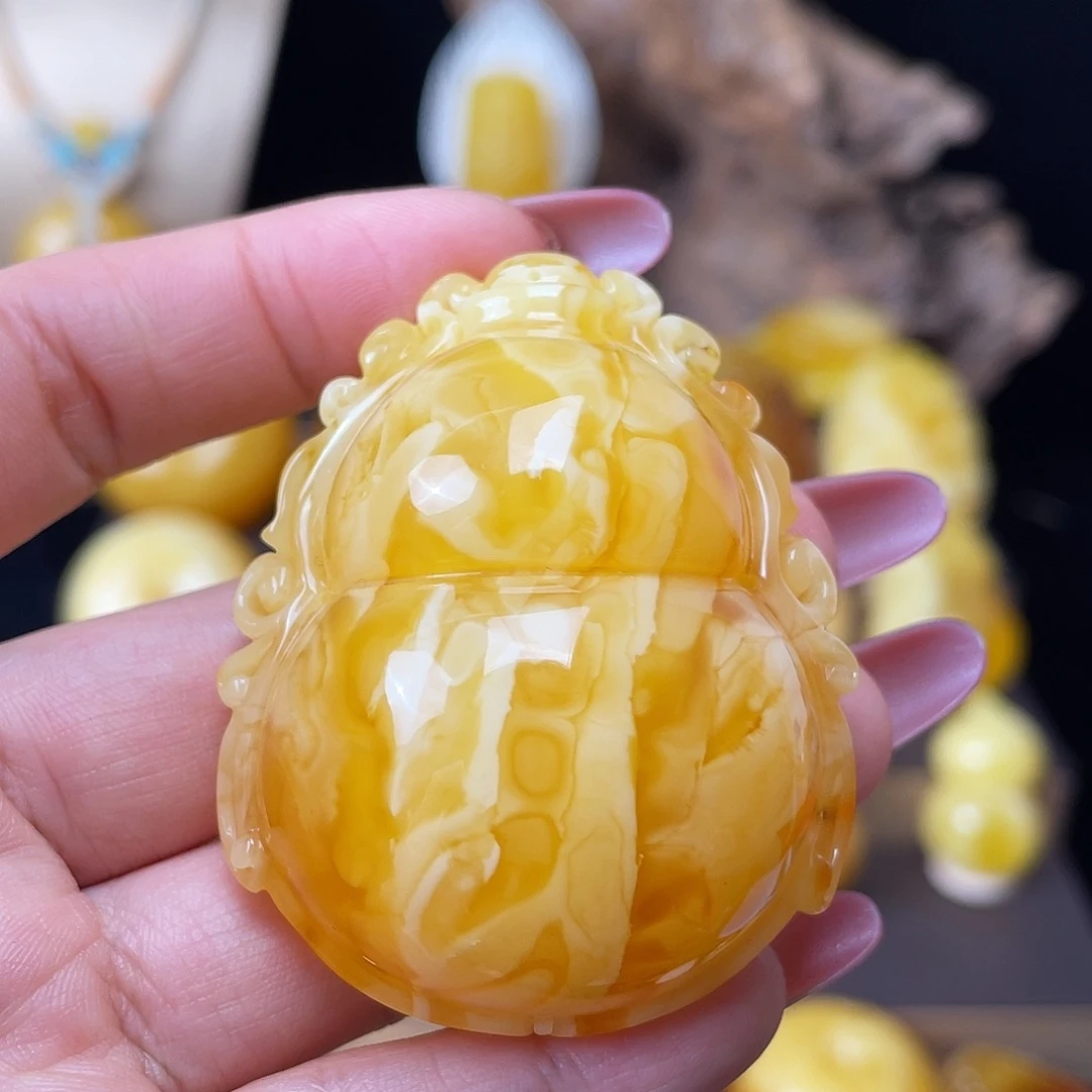 琥珀未镶嵌珠宝奇石