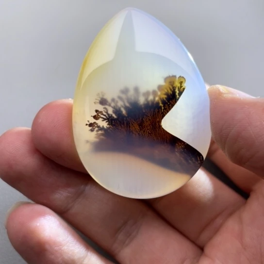 玛瑙/玉髓颈饰未镶嵌海**彩