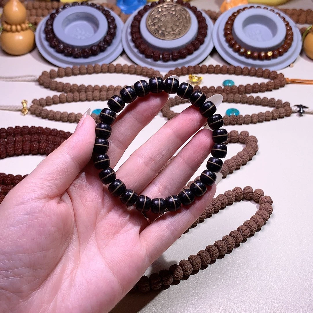 吊坠文玩核桃黑金一线天