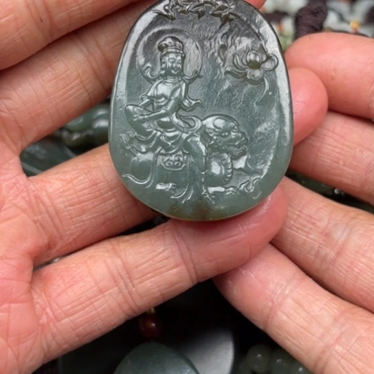 和田玉吊坠未镶嵌