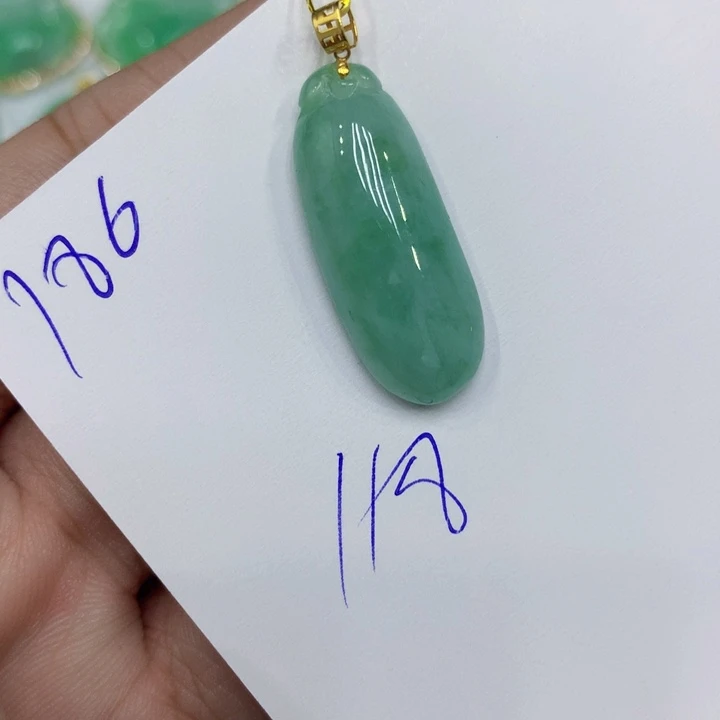 颈饰18K金镶嵌翡翠翡翠