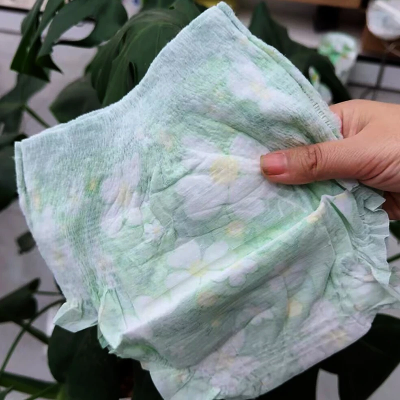 SY绿色小花裤夏季款亲肤超薄透气纸尿裤拉拉裤通码46片宝宝尿不湿