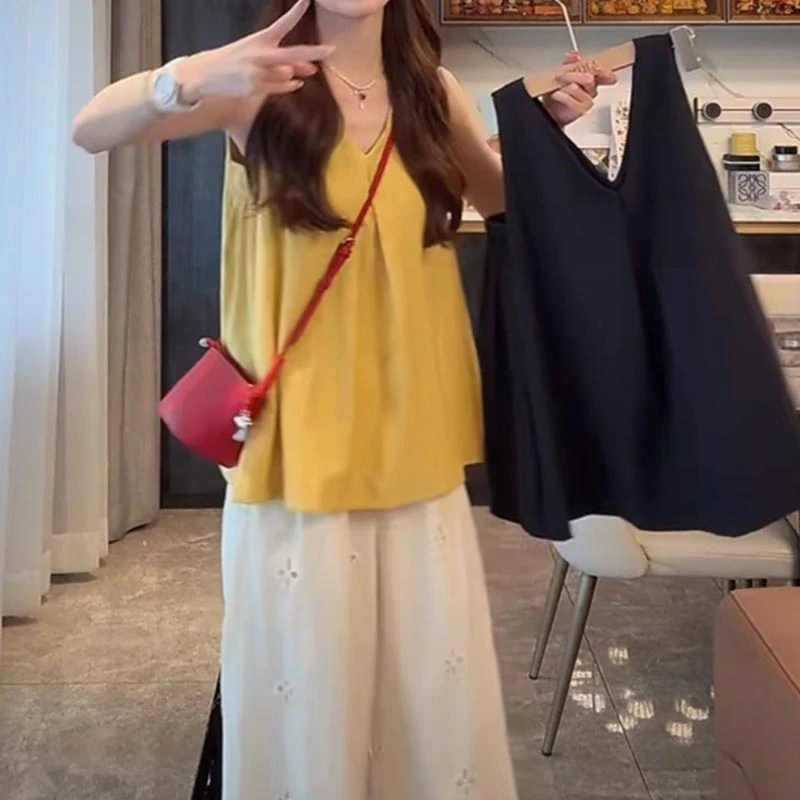 2025夏季新款韩版高级感上衣纯欲风设计感无袖V领宽松显瘦T恤女