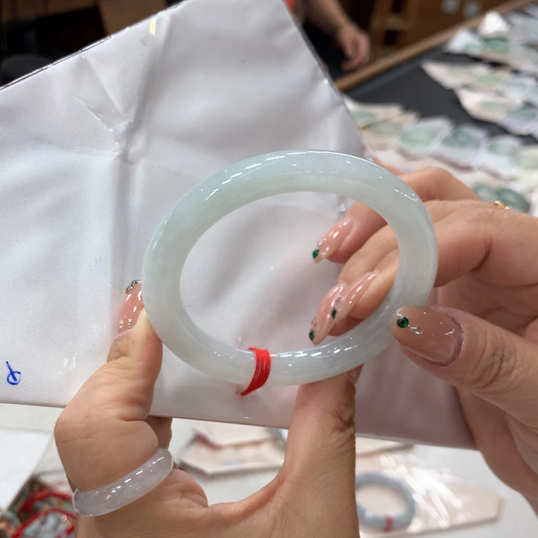 未镶嵌手镯翡翠48小时鉴赏