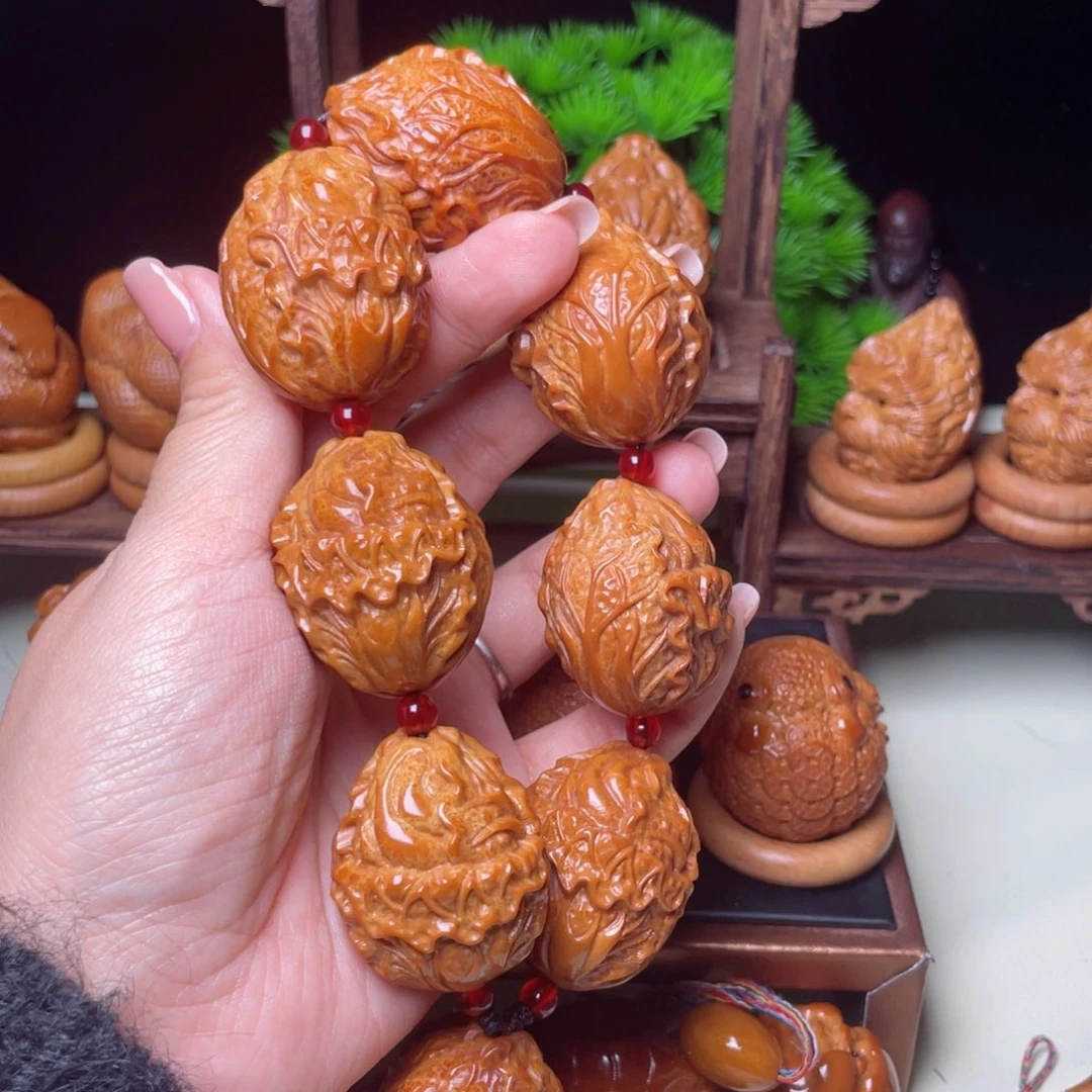 吊坠橄榄核白菜手持