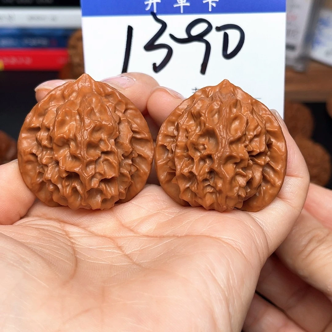 桃核吊坠龙鳞38尺。 无刀