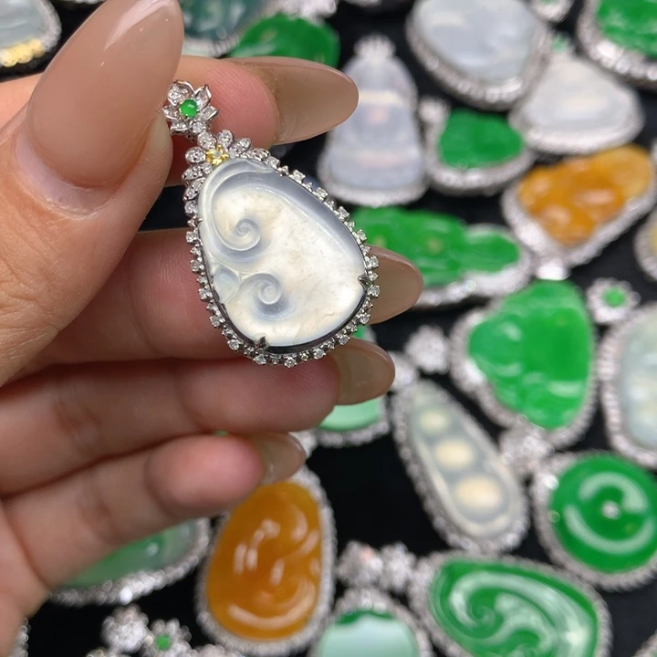 翡翠18K金镶嵌吊坠(不含链)