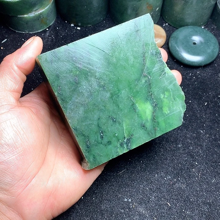 和田玉（糖玉）未镶嵌珠宝奇石