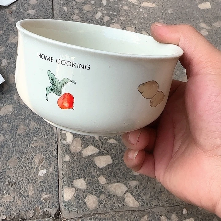 瓷片陶瓷盘子碗啥都有