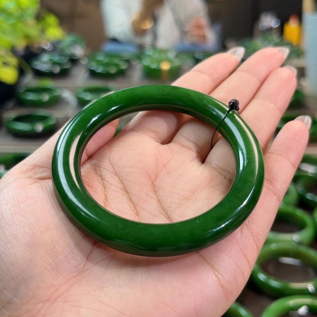 未镶嵌手镯（圆镯）和田玉（碧玉）5253