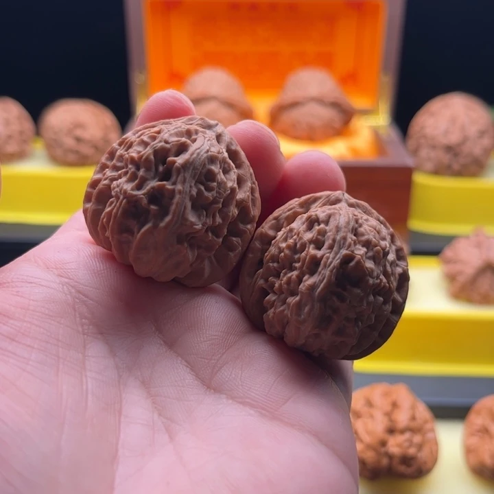 吊坠猴头核桃白狮子35