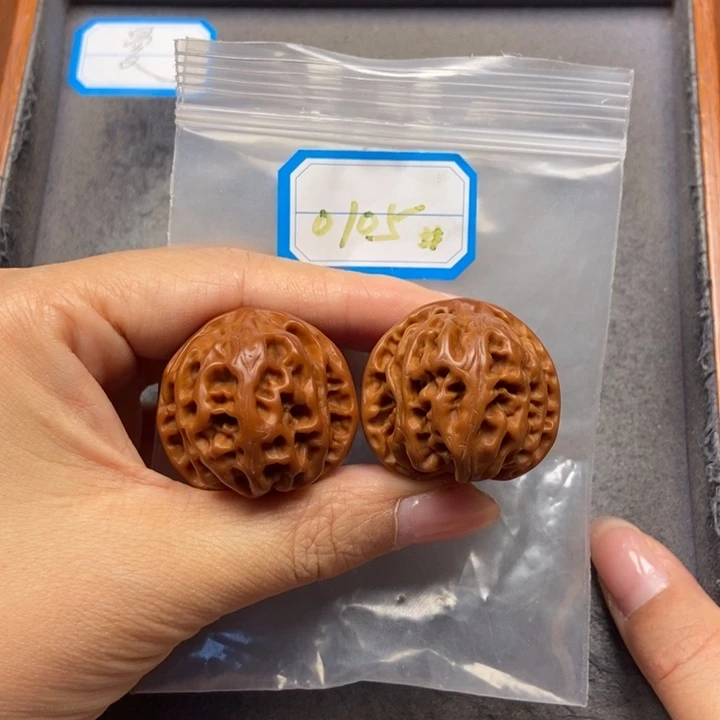 文玩核桃吊坠菩提