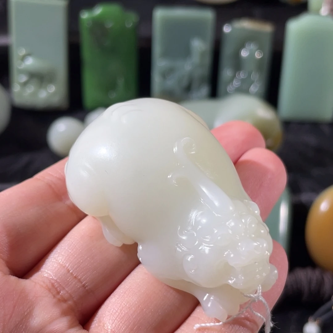 和田玉（糖玉）未镶嵌挂件