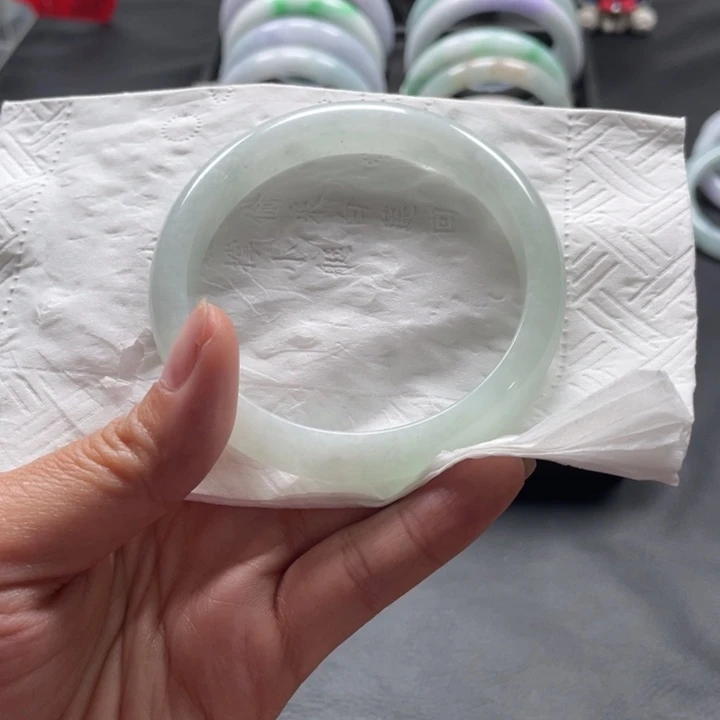 翡翠未镶嵌手镯手镯
