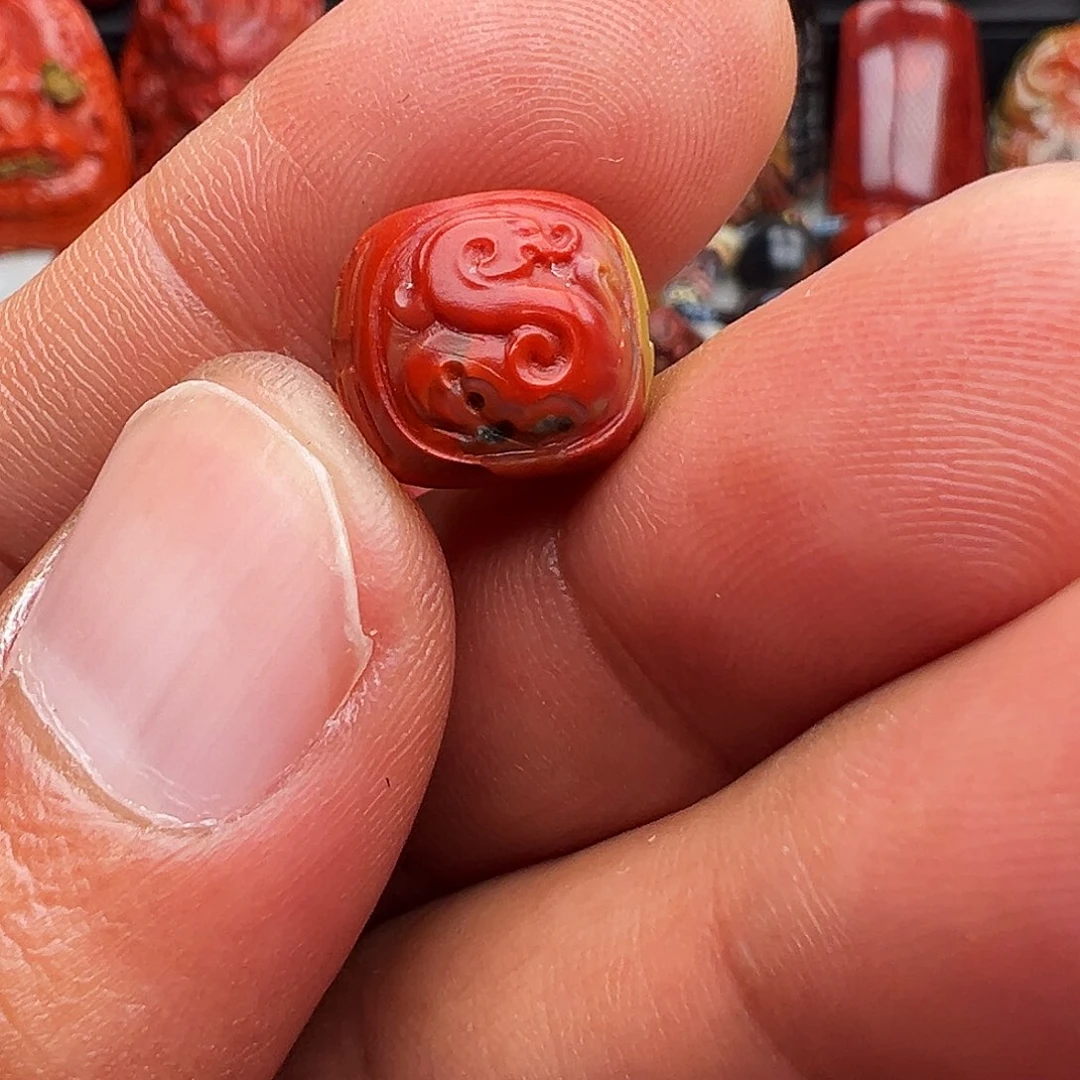 玩***）南红玛瑙未镶嵌珠宝奇石