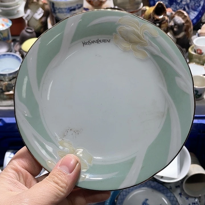 瓷片在这一刻的心情下来了。