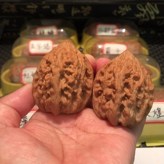 文玩核桃把件大沽石