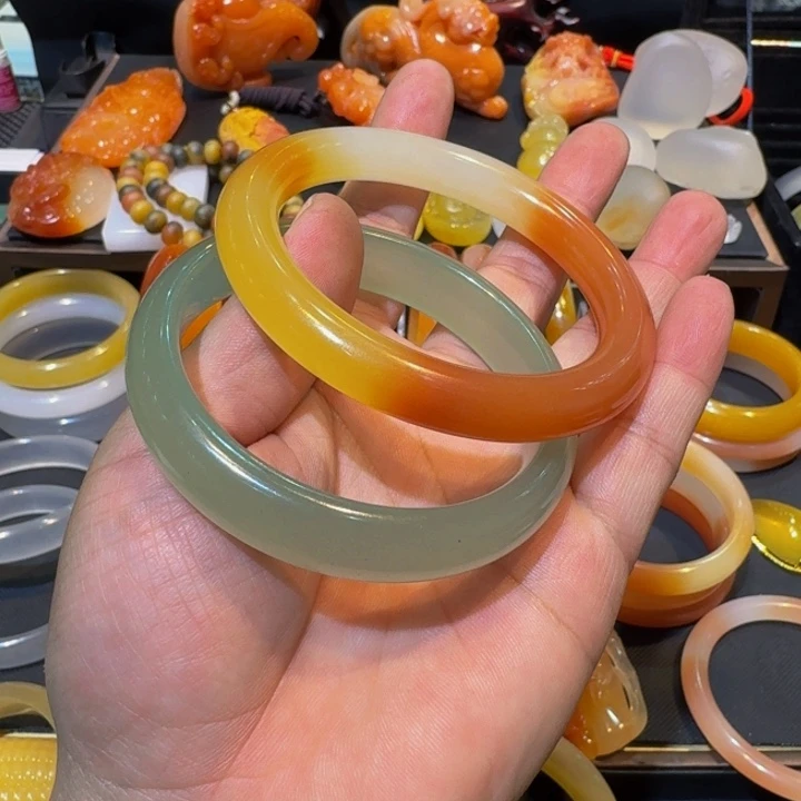 柿***意石英质玉（金丝玉）未镶嵌手镯58