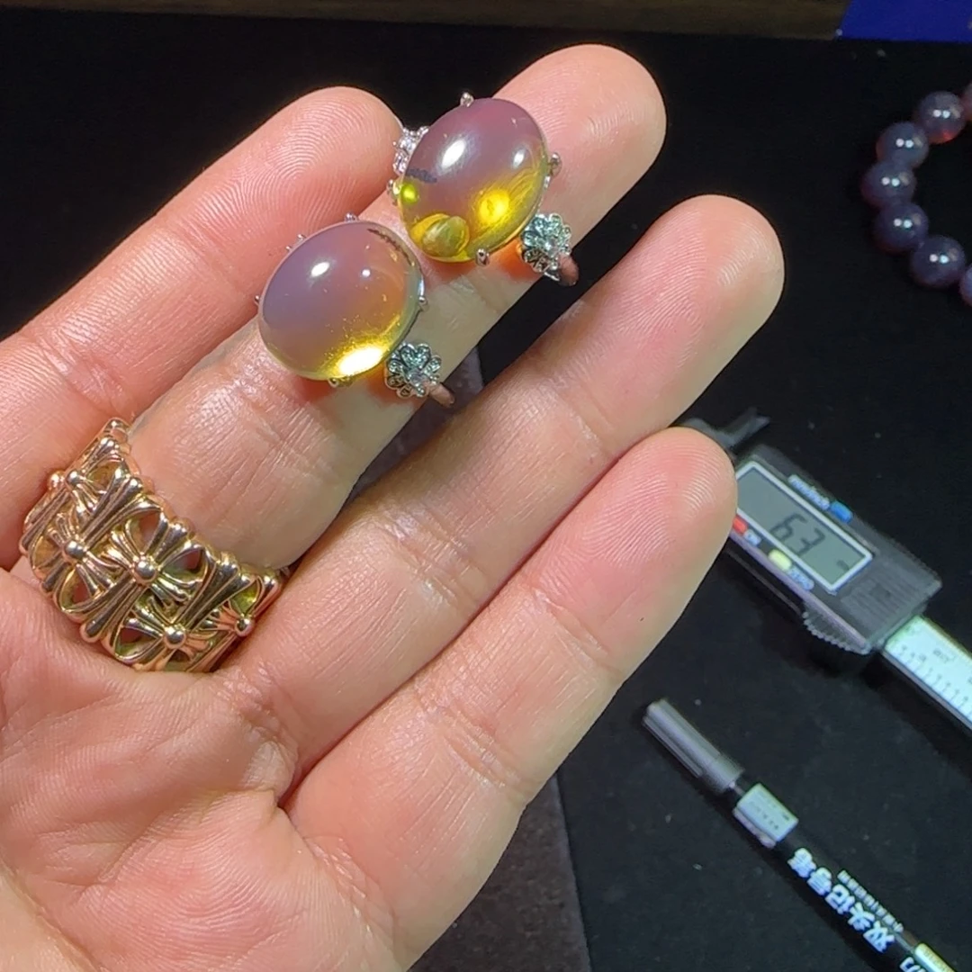 琥珀未镶嵌裸石琥珀