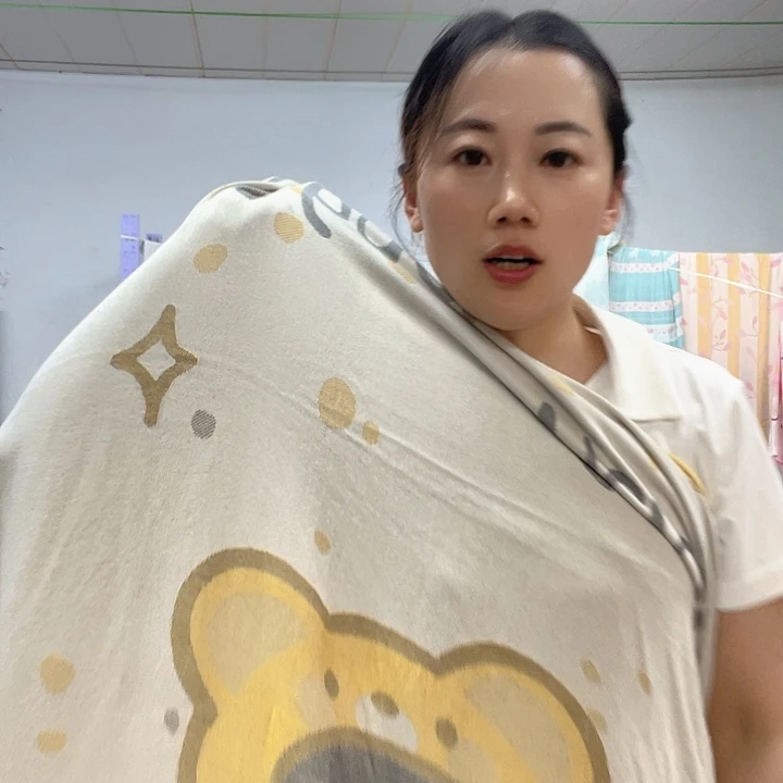 瑕疵款灰色草莓熊
