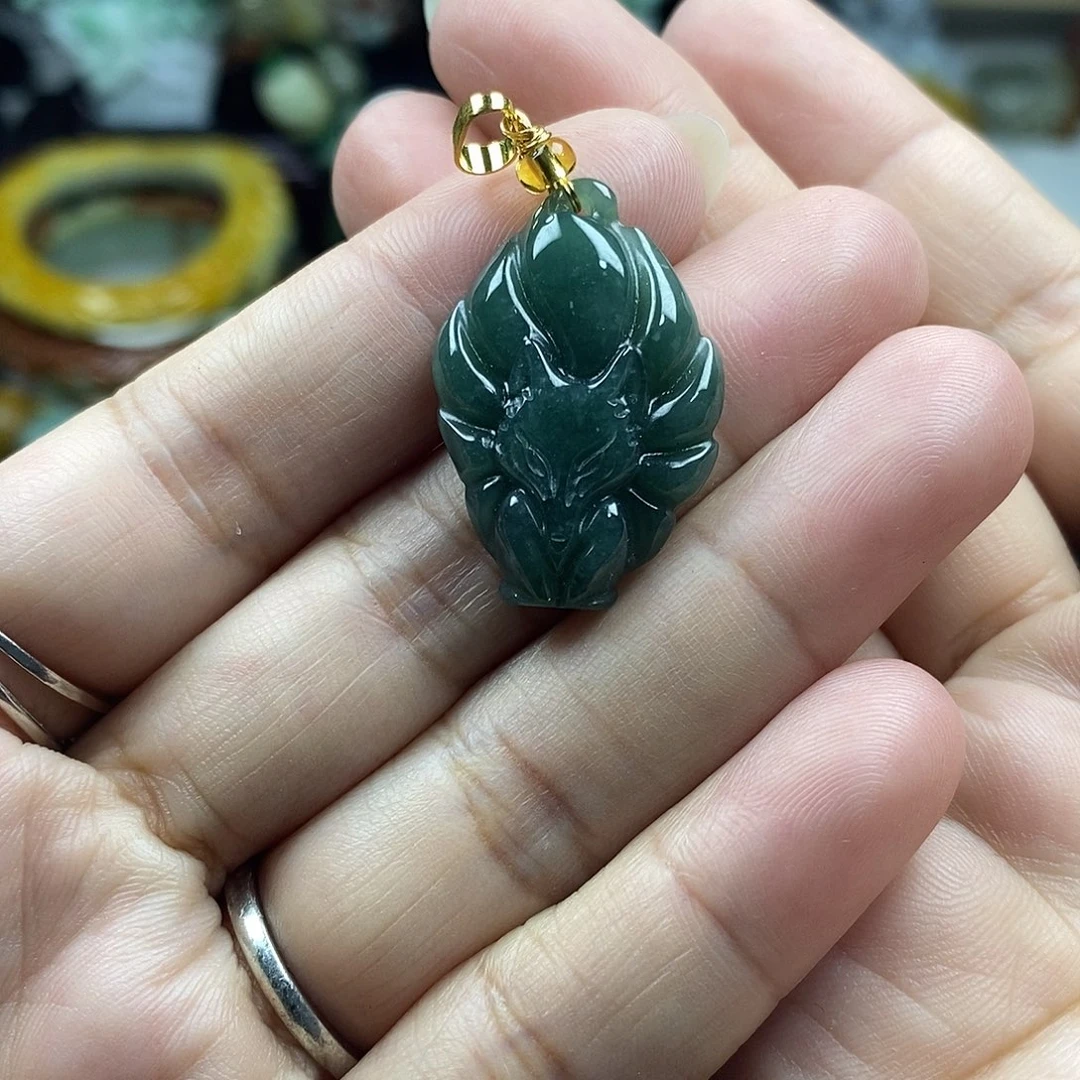 颈饰未镶嵌翡翠牌子