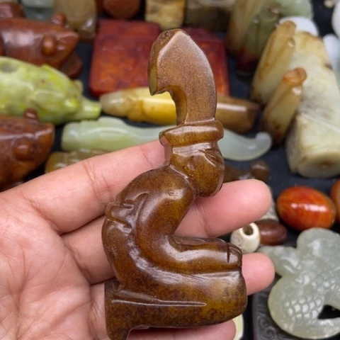 蛇纹石玉未镶嵌颈饰71