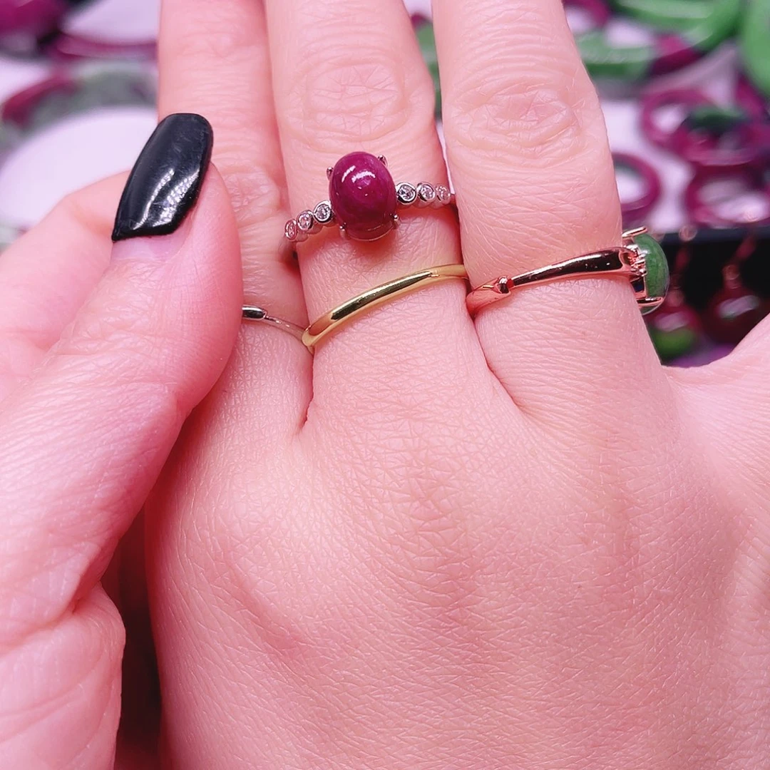 红宝石未镶嵌戒指