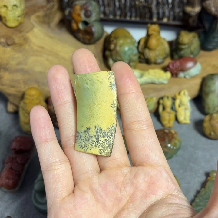 岫岩河磨玉（透闪石质玉）未镶嵌挂件