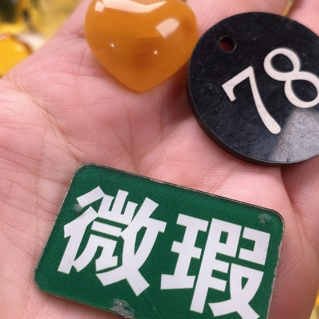 琥珀颈饰未镶嵌小*裸石