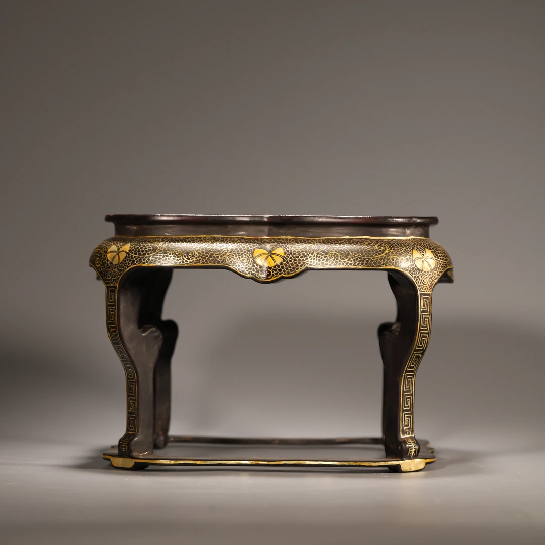 HY22 清代 黑漆描金龙纹案几