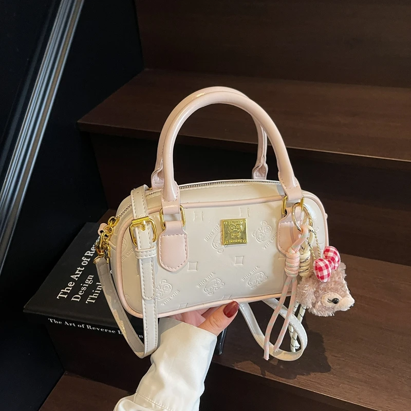 高级质感小包包女2025新款夏季流行百搭斜挎包时尚手提压花小方包