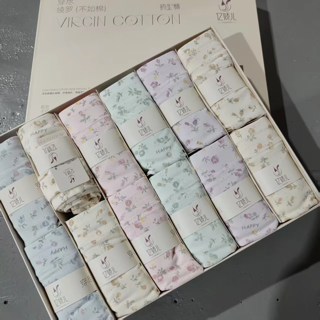 855亿娇儿小花朵女款短裤（3条装）