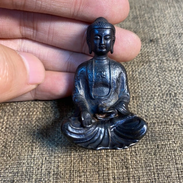 藏传天铁陨铁大日如来小摆件口袋佛