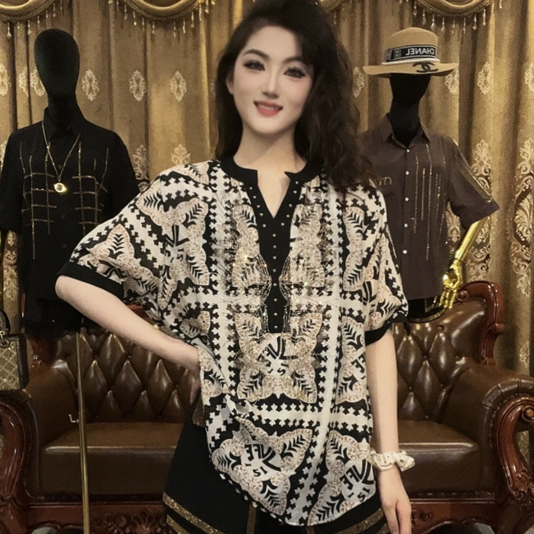 V领气质蕾丝时尚透气印花T恤简约通勤宽松小众豹纹常规款衬衫