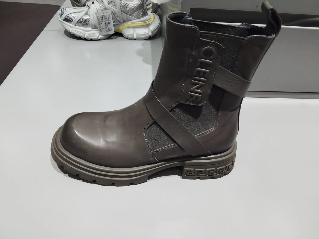 圆头中筒套筒纯色冬季防滑马丁靴筒靴时尚靴子女士