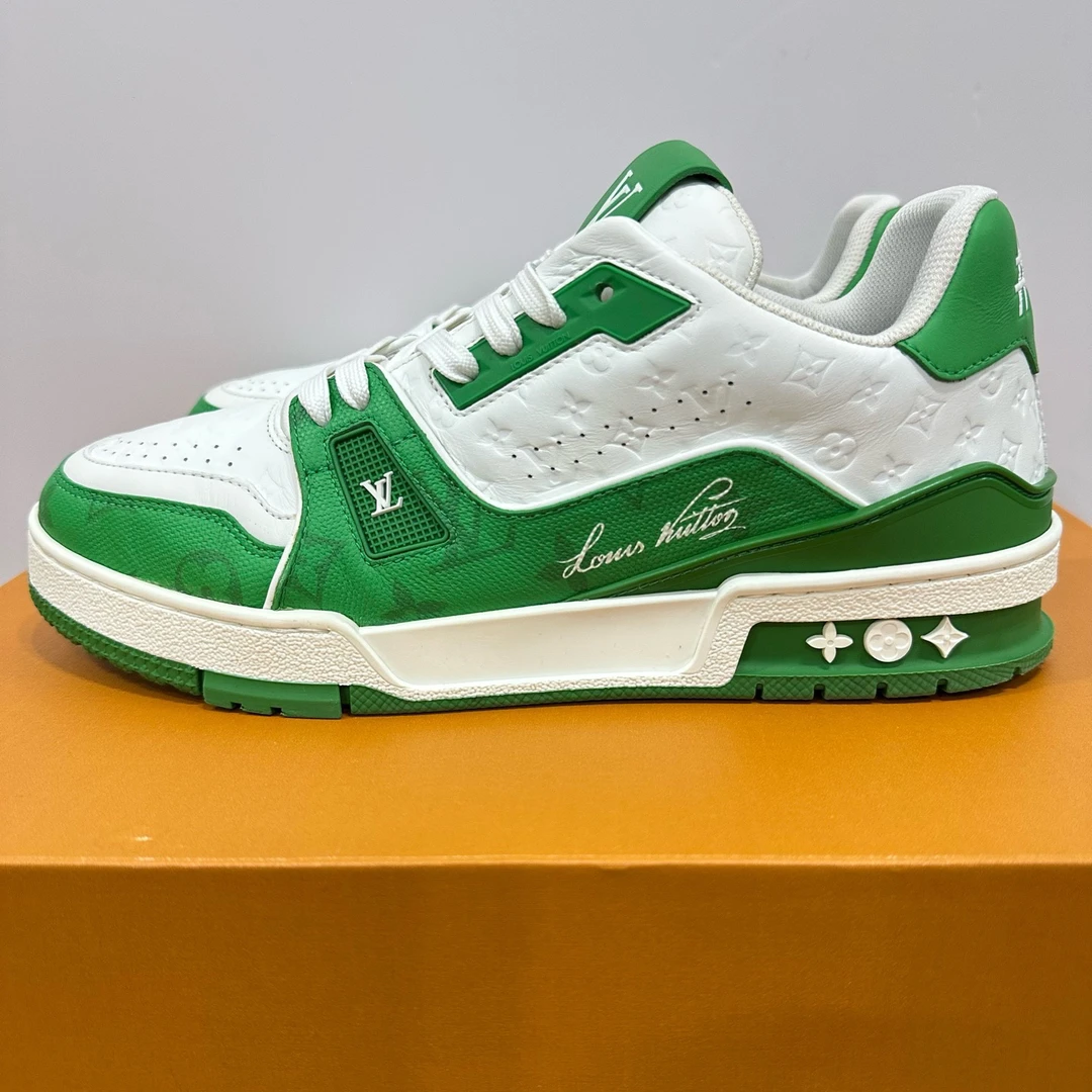 99新 LouisVuitton/路易威登 40码 trainer 白绿浮雕 时尚板鞋
