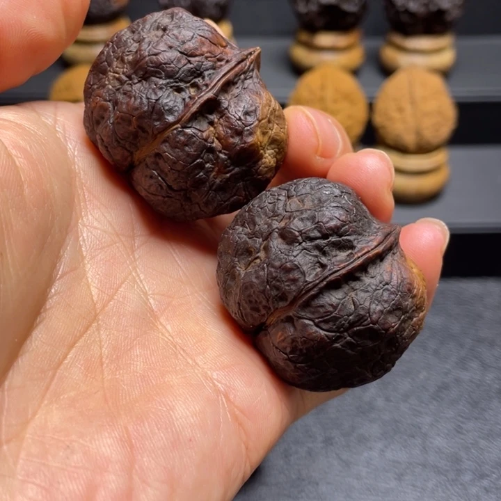 文玩核桃吊坠F虎头元宝蟾40