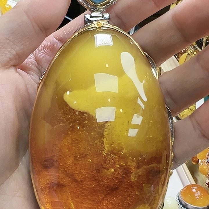琥珀未镶嵌珠宝奇石