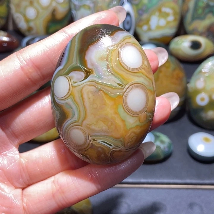 【闪购商品】未镶嵌玛瑙/玉髓珠宝奇石w