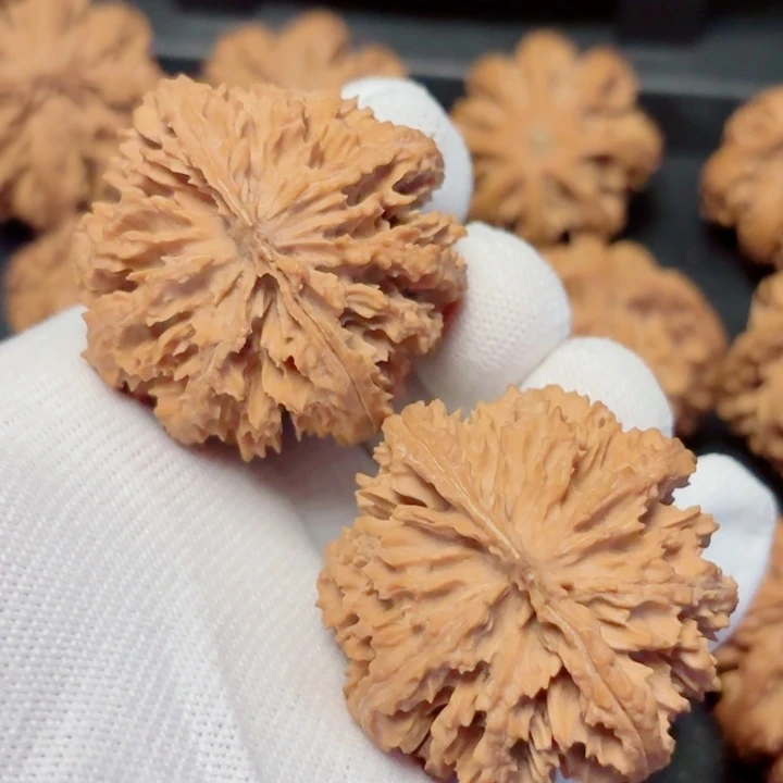 旭***日文玩核桃吊坠秦岭灯笼13