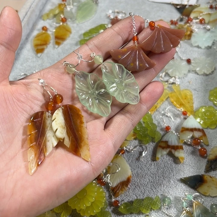 蛇纹石玉耳饰未镶嵌