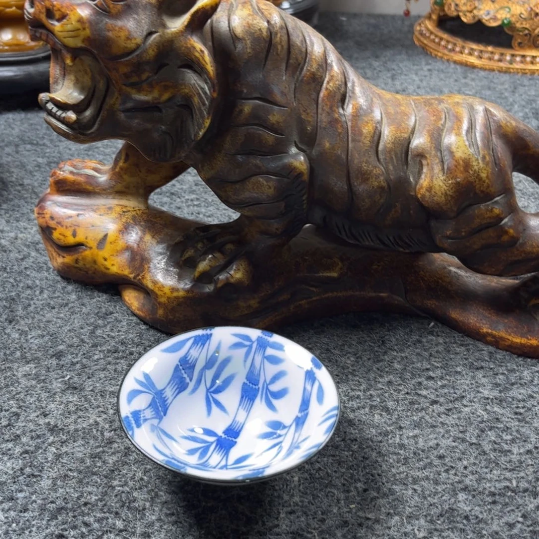 用***2瓷片精美手工瓷瓶