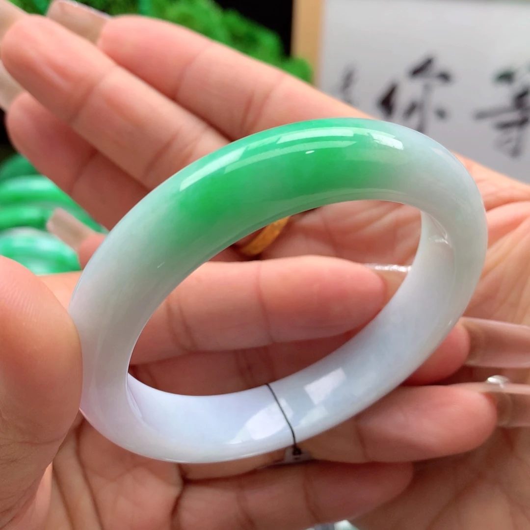 未镶嵌手镯翡翠w