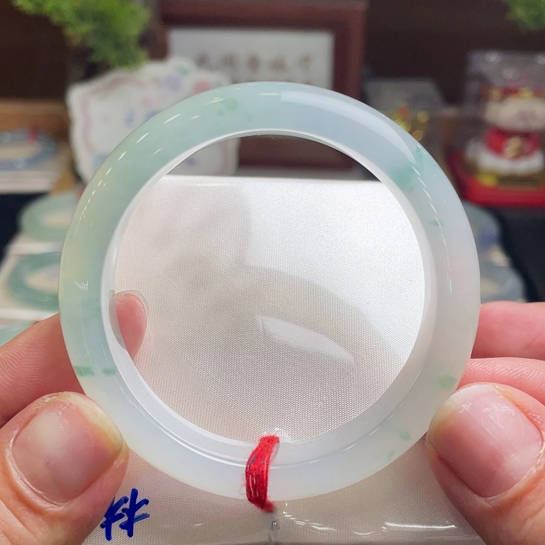 翡翠手镯未镶嵌52正圈
