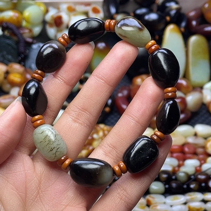 和田玉未镶嵌手链