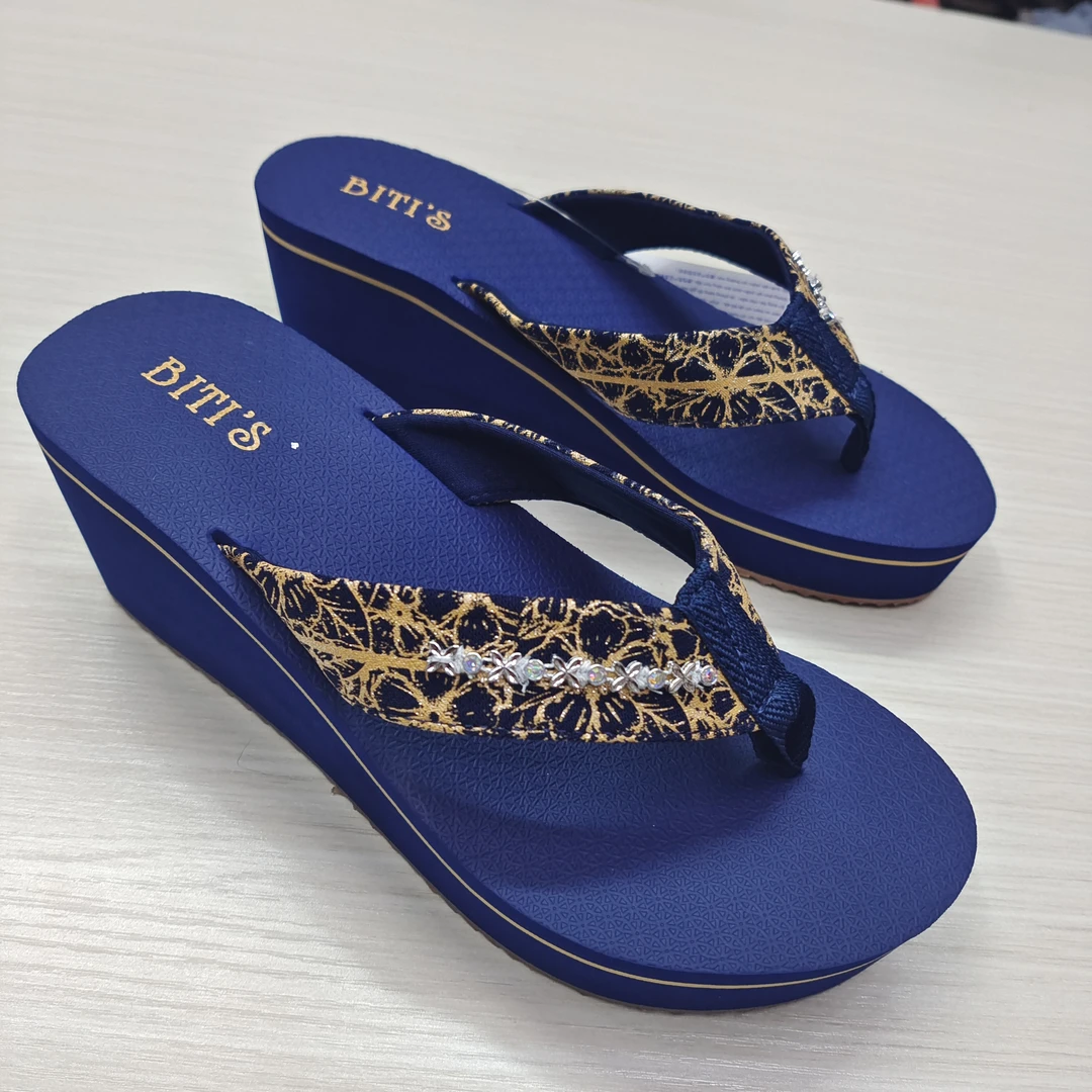 水钻豹纹厚底坡跟人字拖人字拖鞋女夏防滑韩版夹脚沙滩高跟凉拖鞋